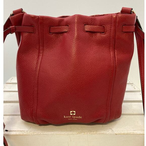 KATE SPADE RED SMALL PEBBLED LEATHER CROSSBODY BAG - Picture 2 of 14
